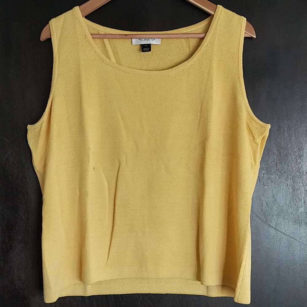 St. John Collection Knit Sleeveless Shirt